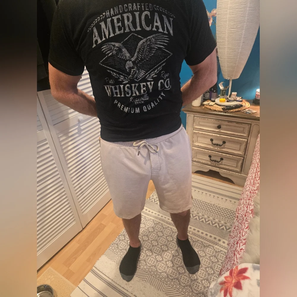 Gucci Side Double Globo Beige Shorts.